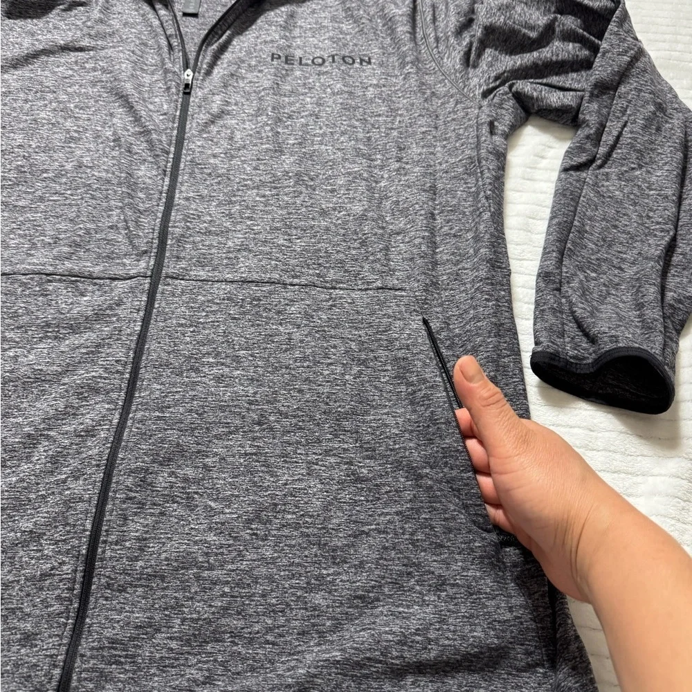 lululemon athletica Size:XXL Gray Men's Sweater - Picture 5 of 9